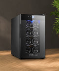 Cantinetta vini compatta da 8 bottiglie 25 litri con design elegante nero, illuminazione LED interna e display digitale