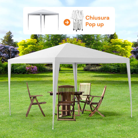 Gazebo pop-up con chiusura facile installato in giardino con set di sedie pieghevoli in legno
