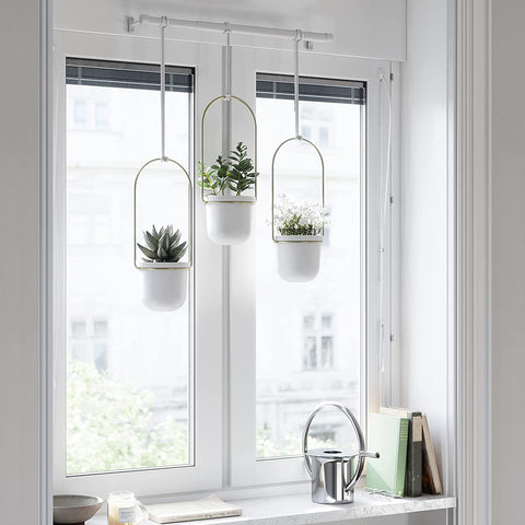 immagine-10-umbra-set-3-vasi-sospesi-decorativi-in-acciaio-biancoottone-ean-028295323444