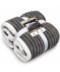 avilia home coperta plaid sherpa 180x200 cm in flanella a righe con retro bianco per letto divano o viaggio disponibile in sei colori ean 8056819082319