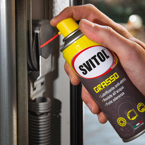 immagine-3-svitol-grasso-lubrificante-sbloccante-spray-75ml-ean-8002565023021