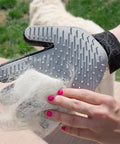 immagine-4-innovagoods-guanto-per-pettinare-e-massaggiare-animali-domestici-in-silicone-ean-8435527813512