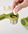 immagine-5-joseph-joseph-spremiaglio-in-plastica-e-acciaio-inox-ean-5028420201024