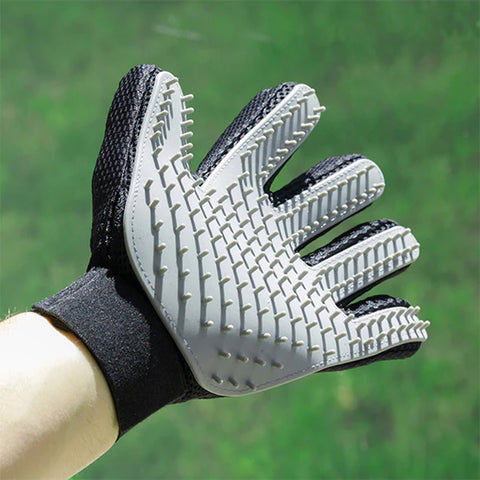 immagine-6-innovagoods-guanto-per-pettinare-e-massaggiare-animali-domestici-in-silicone-ean-8435527813512