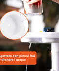 Tavolino per ombrellone con piccoli fori di drenaggio progettati per far scolare l'acqua piovana, ideale per uso esterno