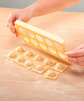 immagine-3-tescoma-stampo-per-10-ravioli-tondi-in-plastica-ean-8595028482300