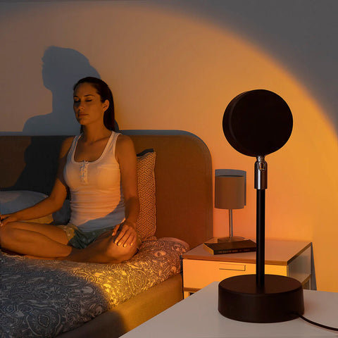 Lampada LED Effetto Tramonto Regolabile per Atmosfera Rilassante e Calda