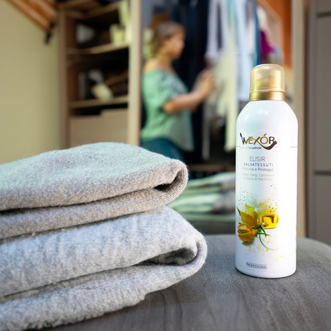 immagine-5-wexor-spray-salvatessuti-antiodore-proteggi-giallo-cashmere-100ml-ean-8054729631795